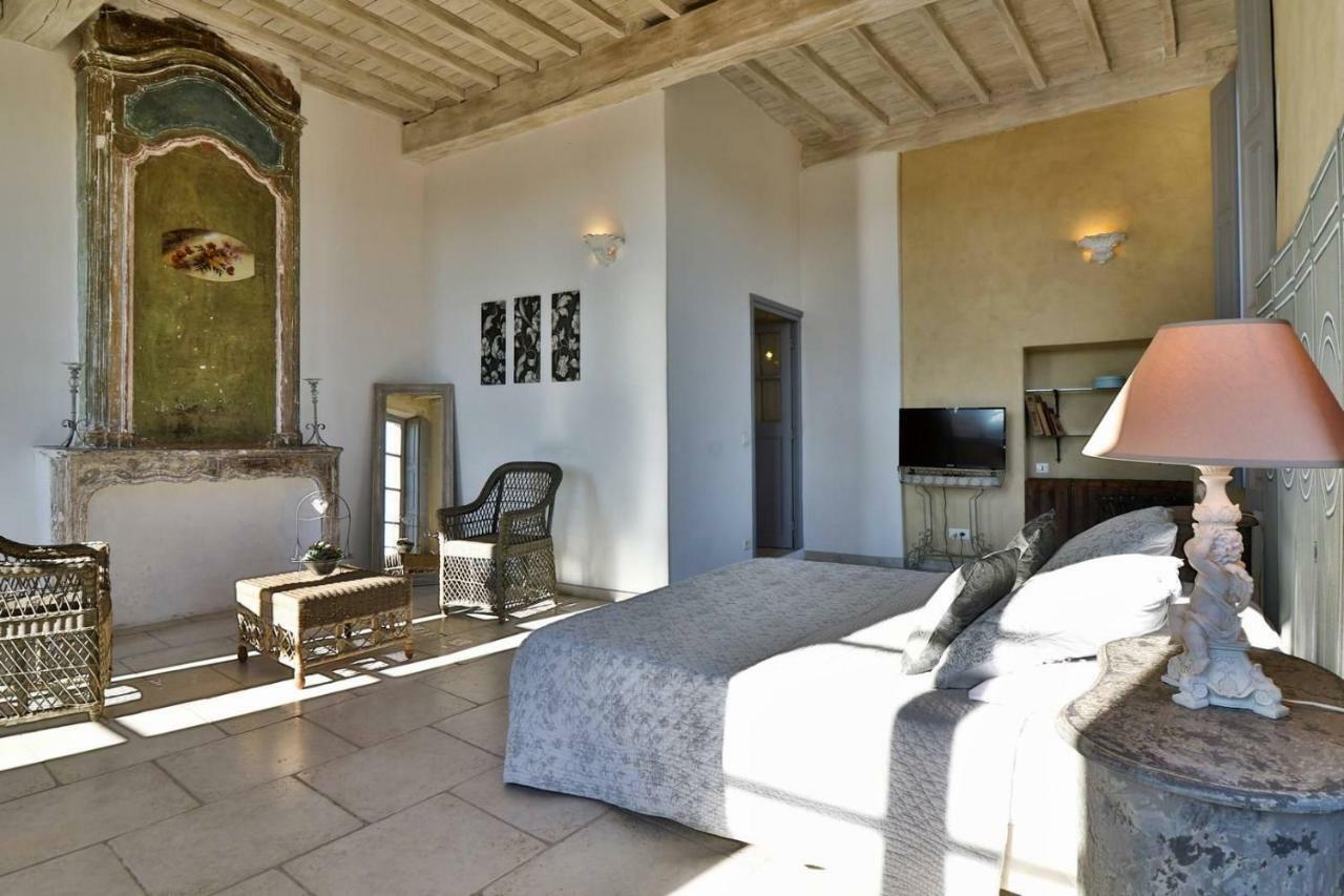 Le Posterlon Bed and Breakfast Caumont-sur-Durance Eksteriør billede